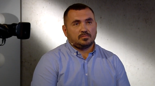 Коллега истерзанного на Окрестина брата Девятовского воспел режим: выдумал госоплату сборов в США, назвал санкции к Беларуси трагедией мира, отверг &laquo;амбиции анализировать&raquo;