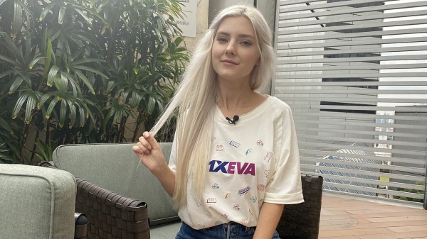 Разное.  Dev1ce вернулся в Astralis, порноактриса Eva Elfie взяла интервью у игроков в Dota 2 и другие новости киберспорта за 27 октября
 