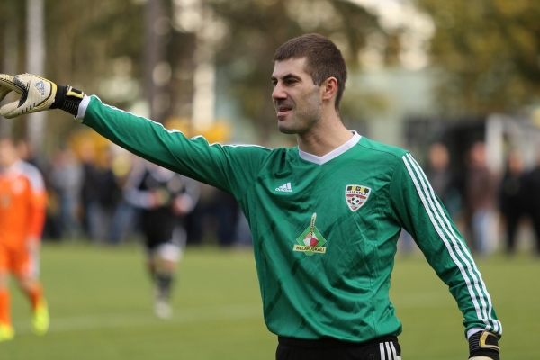 Где сейчас Макс Ромащенко, братья Маковские, сдававший матчи Сучков и главный инопланетянин белфутбола