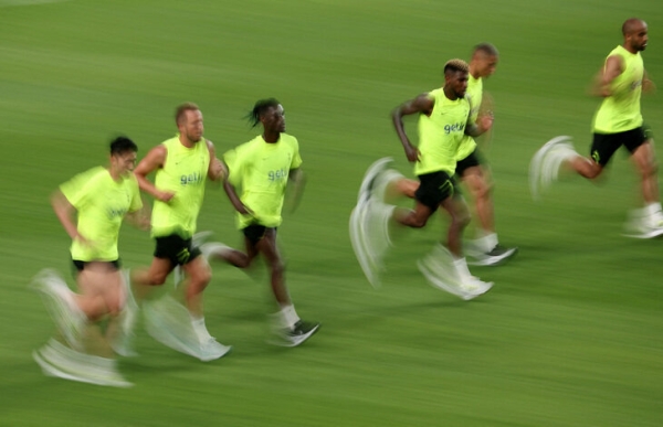 Чтобы Конте остался, «Тоттенхэм» дал ему 150 млн на трансферы. Из 6 новичков (включая Ришарлисона за 50 млн) ни у одного нет твердого места в основе Чтобы Конте остался, «Тоттенхэм» дал ему 150 млн на трансферы. Из 6 новичков (включая Ришарлисона за 50 млн) ни у одного нет твердого места в основе