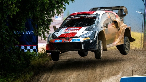 Новы лятучы фін. Кале Раванпэра наблізіўся да чэмпіёнскага тытулу, атрымаўшы перамогу на Ралі Эстонія Новы лятучы фін. Кале Раванпэра наблізіўся да чэмпіёнскага тытулу, атрымаўшы перамогу на Ралі Эстонія