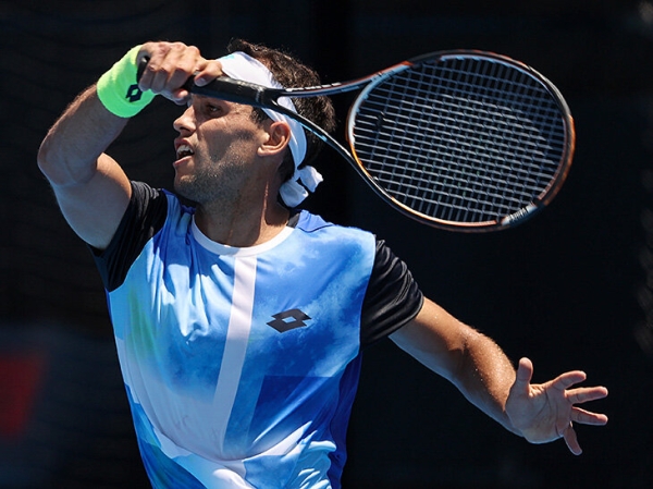 Теннис идеален для договорняков. А расследуют их бывшие полицейские, которые ловят игроков на лжи и пытаются забирать телефоны