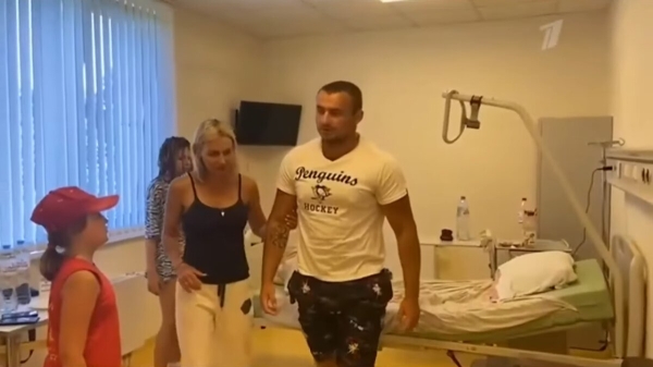 Отметеленный в России экс-сотрудник хоккейного «Динамо» уверяет, что военные Украины – нацисты, а сам щеголяет свастикой – есть мнение, что дрались из-за нее Отметеленный в России экс-сотрудник хоккейного «Динамо» уверяет, что военные Украины – нацисты, а сам щеголяет свастикой – есть мнение, что дрались из-за нее