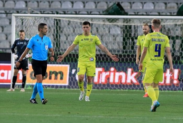 Беларусский тренер объясняет провал нашего футбола в еврокубках: БАТЭ посыпалось при смене плана, у «Шахтера» не поймешь основу, ЧБ фигачат лимиты Беларусский тренер объясняет провал нашего футбола в еврокубках: БАТЭ посыпалось при смене плана, у «Шахтера» не поймешь основу, ЧБ фигачат лимиты