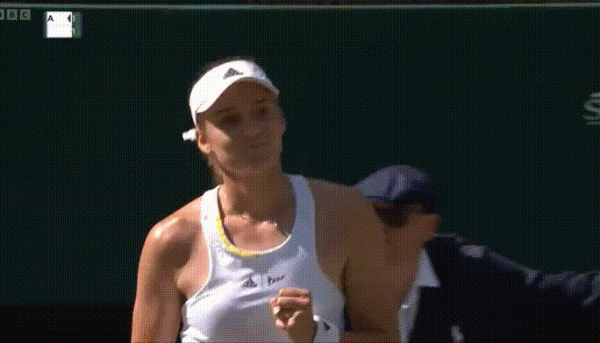 Победив на «Уимблдоне», Рыбакина просто выдохнула. О ее невозмутимости уже делают мемы Победив на «Уимблдоне», Рыбакина просто выдохнула. О ее невозмутимости уже делают мемы