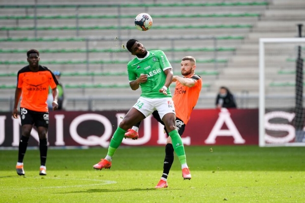 Лавстори Модеста и «Кельна»: весь город пел песню о нем («Кто взял шнапс на допинг-тест? Антони Модест!») и простил побег в Китай ради денег Лавстори Модеста и «Кельна»: весь город пел песню о нем («Кто взял шнапс на допинг-тест? Антони Модест!») и простил побег в Китай ради денег