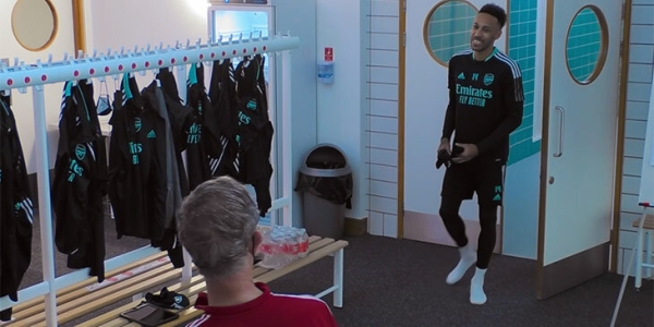 Как конфликт Артеты и Обамеянга выглядел изнутри? Фрагмент из документалки про «Арсенал» Как конфликт Артеты и Обамеянга выглядел изнутри? Фрагмент из документалки про «Арсенал»