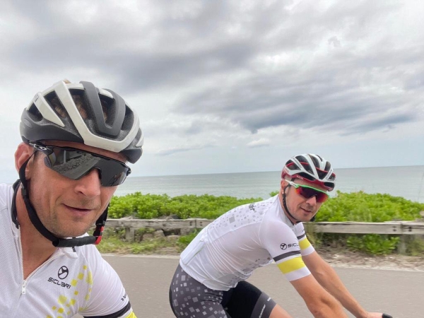 Как сейчас живет человек, не захотевший душить фристайл: уехал в США с помощью топ-велосипедиста и в 40 начал новую жизнь – считает, спорта в Беларуси не осталось Как сейчас живет человек, не захотевший душить фристайл: уехал в США с помощью топ-велосипедиста и в 40 начал новую жизнь – считает, спорта в Беларуси не осталось