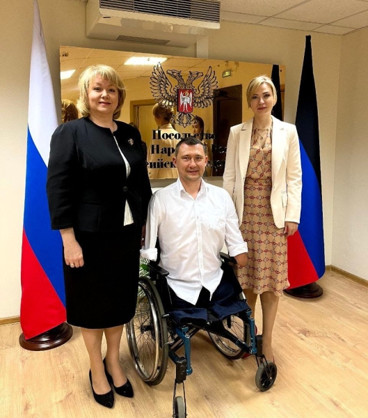 Добрый Сталин, встречи с депутатом-изменником и Лепсом, Головатый на благо детей ДНР &ndash; вновь заглянули в безумный мир паралимпийца Талая