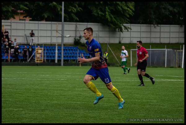 «Некомфортно думать о будущем в стране без законов». Выступивший против режима футболист «вышки» в Д5 Польши не потерял в деньгах, но хочет работать вне спорта «Некомфортно думать о будущем в стране без законов». Выступивший против режима футболист «вышки» в Д5 Польши не потерял в деньгах, но хочет работать вне спорта