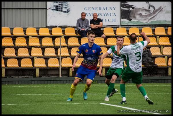 «Некомфортно думать о будущем в стране без законов». Выступивший против режима футболист «вышки» в Д5 Польши не потерял в деньгах, но хочет работать вне спорта «Некомфортно думать о будущем в стране без законов». Выступивший против режима футболист «вышки» в Д5 Польши не потерял в деньгах, но хочет работать вне спорта