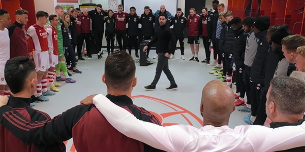 Как конфликт Артеты и Обамеянга выглядел изнутри? Фрагмент из документалки про «Арсенал» Как конфликт Артеты и Обамеянга выглядел изнутри? Фрагмент из документалки про «Арсенал»