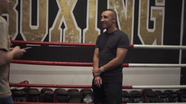 Амапавец-аднагрупнік збіваў Някляева, Шакута – людажэр, Караеў – мафіёзі, і Пуцін з клоўнскім носам. Як круты баец загаварыў па-беларуску Амапавец-аднагрупнік збіваў Някляева, Шакута – людажэр, Караеў – мафіёзі, і Пуцін з клоўнскім носам. Як круты баец загаварыў па-беларуску