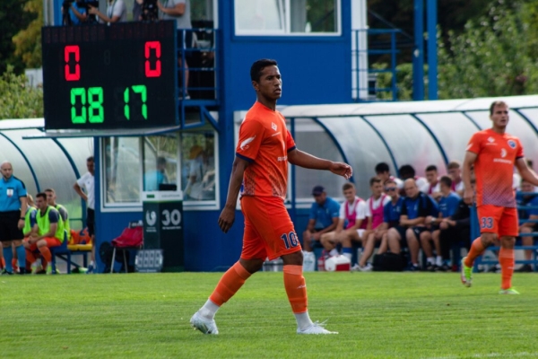 Это сейчас игроки &laquo;Энергетика&raquo; кошмарят высшую лигу, а вот где они были совсем недавно: не самые очевидные легионеры, выходцы из минора и ни одного воспитанника