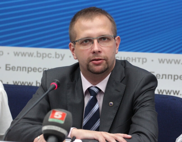 Спорт в Беларуси запрограммирован на деградацию (дело не только в чиновниках, но и в тренерах). Перестроить его будет очень сложно
