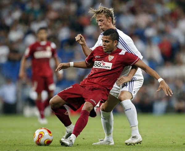 Европейский путь Дани Алвес начал в &laquo;Севилье&raquo; &ndash; хотя до этого о ней даже не слышал. Тут из него сделали звезду