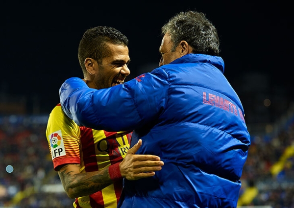 Европейский путь Дани Алвес начал в &laquo;Севилье&raquo; &ndash; хотя до этого о ней даже не слышал. Тут из него сделали звезду