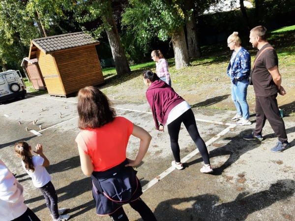 Беларусы па ўсім свете ўдарна правялі Дзень спартыўнай салідарнасці: падтрымалі Хамутоўскага, збіралі грошы палітвязням, Сныціна гуляла ў футбол