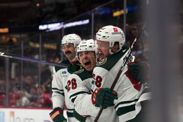 Хоккей. НХЛ. "Анахайм" и "Вегас" добились побед в овертаймах, "Миннесота" — в серии буллитов
Хоккей. НХЛ. "Анахайм" и "Вегас" добились побед в овертаймах, "Миннесота" — в серии буллитов