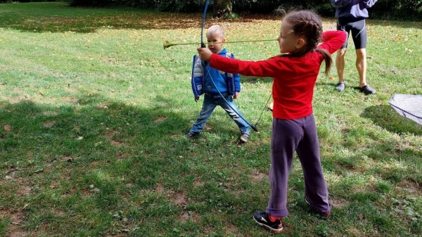 Беларусы па ўсім свете ўдарна правялі Дзень спартыўнай салідарнасці: падтрымалі Хамутоўскага, збіралі грошы палітвязням, Сныціна гуляла ў футбол