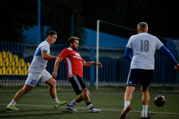 Неугодный в белфутболе Стасевич спустился в любители &ndash; в команде куча бывших топов (Глебы, Шитов, Молош) и участники &laquo;договорняков&raquo;, когда-то за нее играли Хацкевич и Мелкозеров