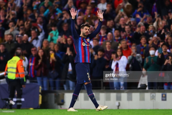 Футбол.  Чемпионат Испании. "Барселона" обыграла "Альмерию", Левандовски не забил пенальти, Пике сыграл прощальный матч
&nbsp;