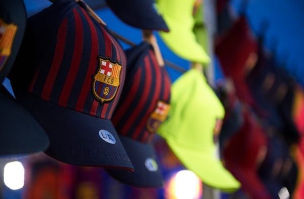 «Барселона» дергает за «экономические рычаги»: что это такое и сколько принесло денег?