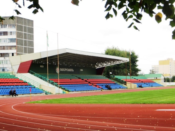 Как живет футбол в городах, у которых раньше были свои клубы в &laquo;вышке&raquo;: где-то рвутся обратно в элиту, но есть и места, где не осталось команд