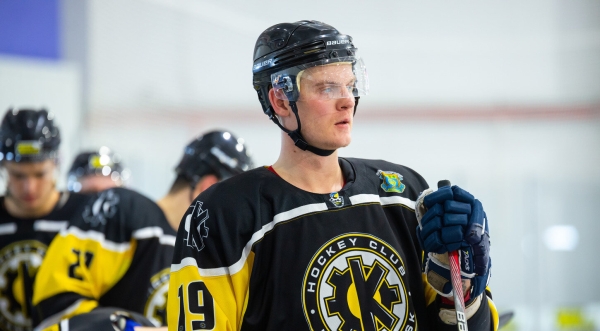 Хоккеисты из Беларуси, встретившие в Украине войну, просили ФХБ об эвакуации (безрезультатно), уезжали с помощью оккупантов и почти все нашли команды дома