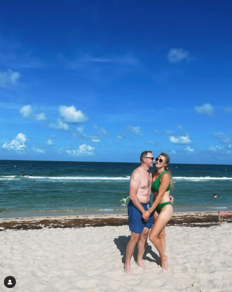 Блюзнерылі ў ЗША з каханым, натхняліся ў Альпах, крыху хварэлі – што рабілі зоркі белтэніса падчас «Уімблдона» Блюзнерылі ў ЗША з каханым, натхняліся ў Альпах, крыху хварэлі – што рабілі зоркі белтэніса падчас «Уімблдона»