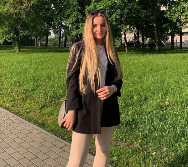 Много фото в купальниках (но есть и пара скромниц), отличная фигура после родов и тайна чемпиона. Как выглядят жены и подруги молодых топов белфутбола и хоккея Много фото в купальниках (но есть и пара скромниц), отличная фигура после родов и тайна чемпиона. Как выглядят жены и подруги молодых топов белфутбола и хоккея