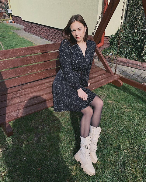 Много фото в купальниках (но есть и пара скромниц), отличная фигура после родов и тайна чемпиона. Как выглядят жены и подруги молодых топов белфутбола и хоккея Много фото в купальниках (но есть и пара скромниц), отличная фигура после родов и тайна чемпиона. Как выглядят жены и подруги молодых топов белфутбола и хоккея