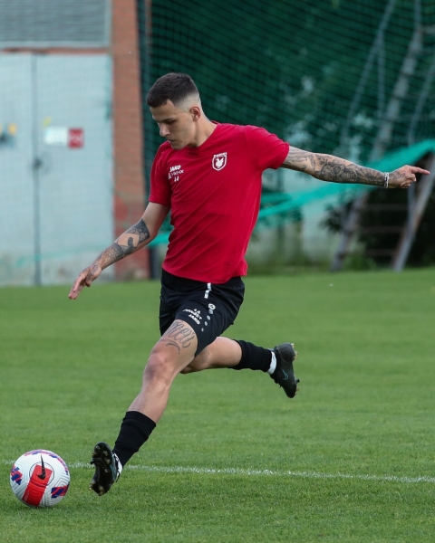 Похоже, главному таланту белфутбола скучно в «Рубине»: получил обратную замену от Слуцкого, мимо старта в спаррингах, идут разговоры о трансфере Похоже, главному таланту белфутбола скучно в «Рубине»: получил обратную замену от Слуцкого, мимо старта в спаррингах, идут разговоры о трансфере