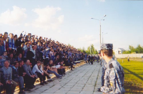 Как живет футбол в городах, у которых раньше были свои клубы в &laquo;вышке&raquo;: где-то рвутся обратно в элиту, но есть и места, где не осталось команд