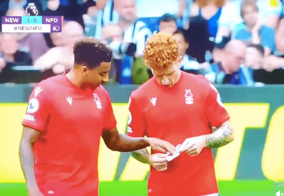 За секунду до углового в кадре ни одного игрока атаки – так «Ноттингем Форест» веселит АПЛ За секунду до углового в кадре ни одного игрока атаки – так «Ноттингем Форест» веселит АПЛ