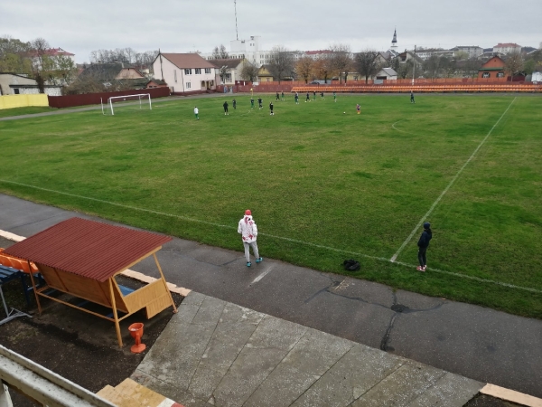 Как живет футбол в городах, у которых раньше были свои клубы в &laquo;вышке&raquo;: где-то рвутся обратно в элиту, но есть и места, где не осталось команд