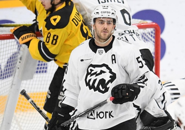 Беларуса Бэйлена хвалили в «Тракторе» за то, что не cреагировал на войну. Защитник все же покинул Челябинск – мог вернуться в «Динамо», но махнул в Германию Беларуса Бэйлена хвалили в «Тракторе» за то, что не cреагировал на войну. Защитник все же покинул Челябинск – мог вернуться в «Динамо», но махнул в Германию