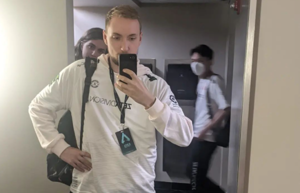 Разное. Победа Virtus.pro на D2CL S12, годовщина гомельского Центра киберспорта PLATOON и другие новости киберспорта за 11 июля
Разное. Победа Virtus.pro на D2CL S12, годовщина гомельского Центра киберспорта PLATOON и другие новости киберспорта за 11 июля