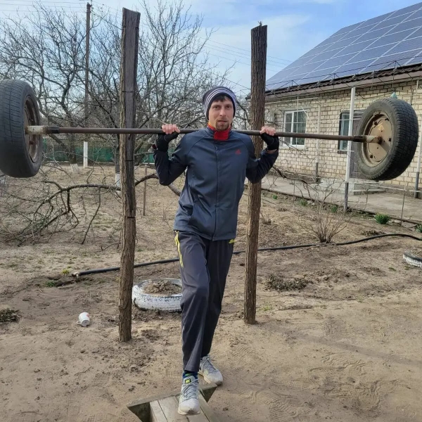 Желал беларусам победы в 2020-м, попал в оккупацию под Херсоном, но взял медаль на ЧМ. Топ-прыгун из Украины &ndash; о пофигизме Недосекова и о том, когда снимать санкции в спорте