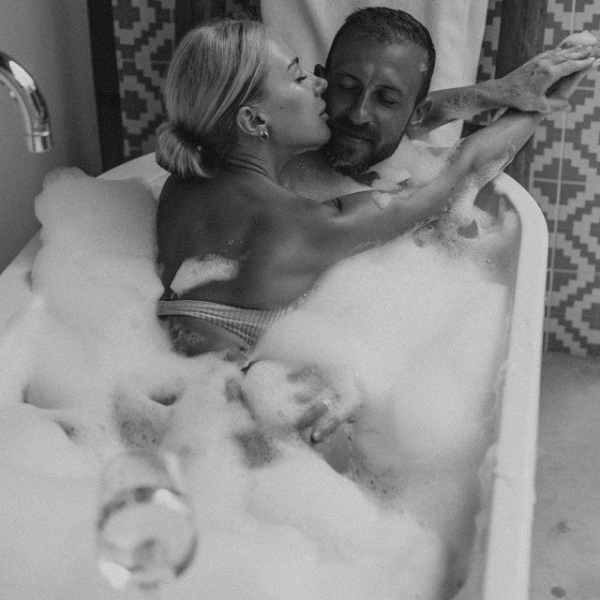 Давно мы просто не смотрели свежие фотосеты из белспорта: свадьба гандболистки с мнением, Стасевичи в ванне и схожие локации совсем разных женщин Давно мы просто не смотрели свежие фотосеты из белспорта: свадьба гандболистки с мнением, Стасевичи в ванне и схожие локации совсем разных женщин