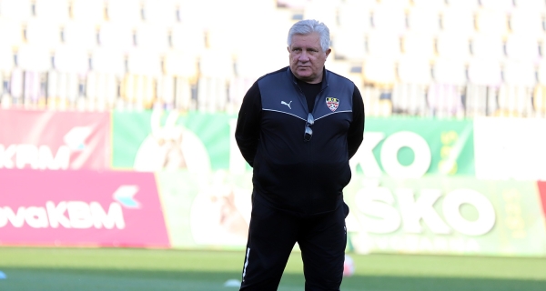 Футбол. Сергей Ташуев: ничья закономерна. Мы довольны своей командой. Все впереди
Футбол. Сергей Ташуев: ничья закономерна. Мы довольны своей командой. Все впереди