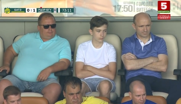 Когда-то продавал овощи, сейчас – теневой решала в БАТЭ: фанатом звался «Помидор», имел доверие и у Капского-отца, Михайлову помог не раз (убрать Умарова тоже) Когда-то продавал овощи, сейчас – теневой решала в БАТЭ: фанатом звался «Помидор», имел доверие и у Капского-отца, Михайлову помог не раз (убрать Умарова тоже)