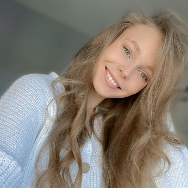 Много фото в купальниках (но есть и пара скромниц), отличная фигура после родов и тайна чемпиона. Как выглядят жены и подруги молодых топов белфутбола и хоккея Много фото в купальниках (но есть и пара скромниц), отличная фигура после родов и тайна чемпиона. Как выглядят жены и подруги молодых топов белфутбола и хоккея